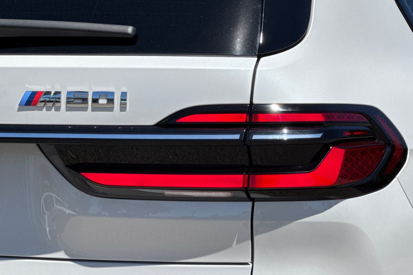 2023 BMW X7 M60i