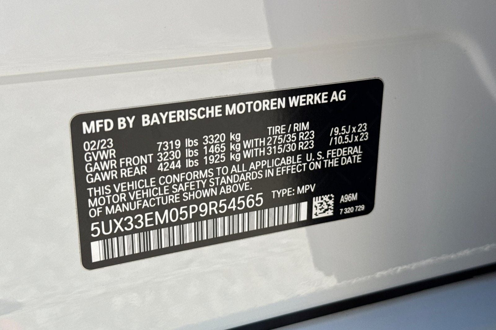 2023 BMW X7 M60i