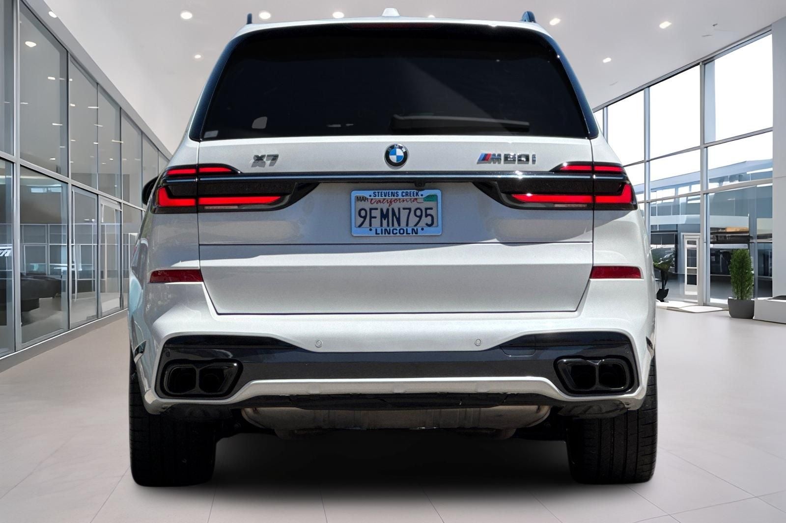 2023 BMW X7 M60i