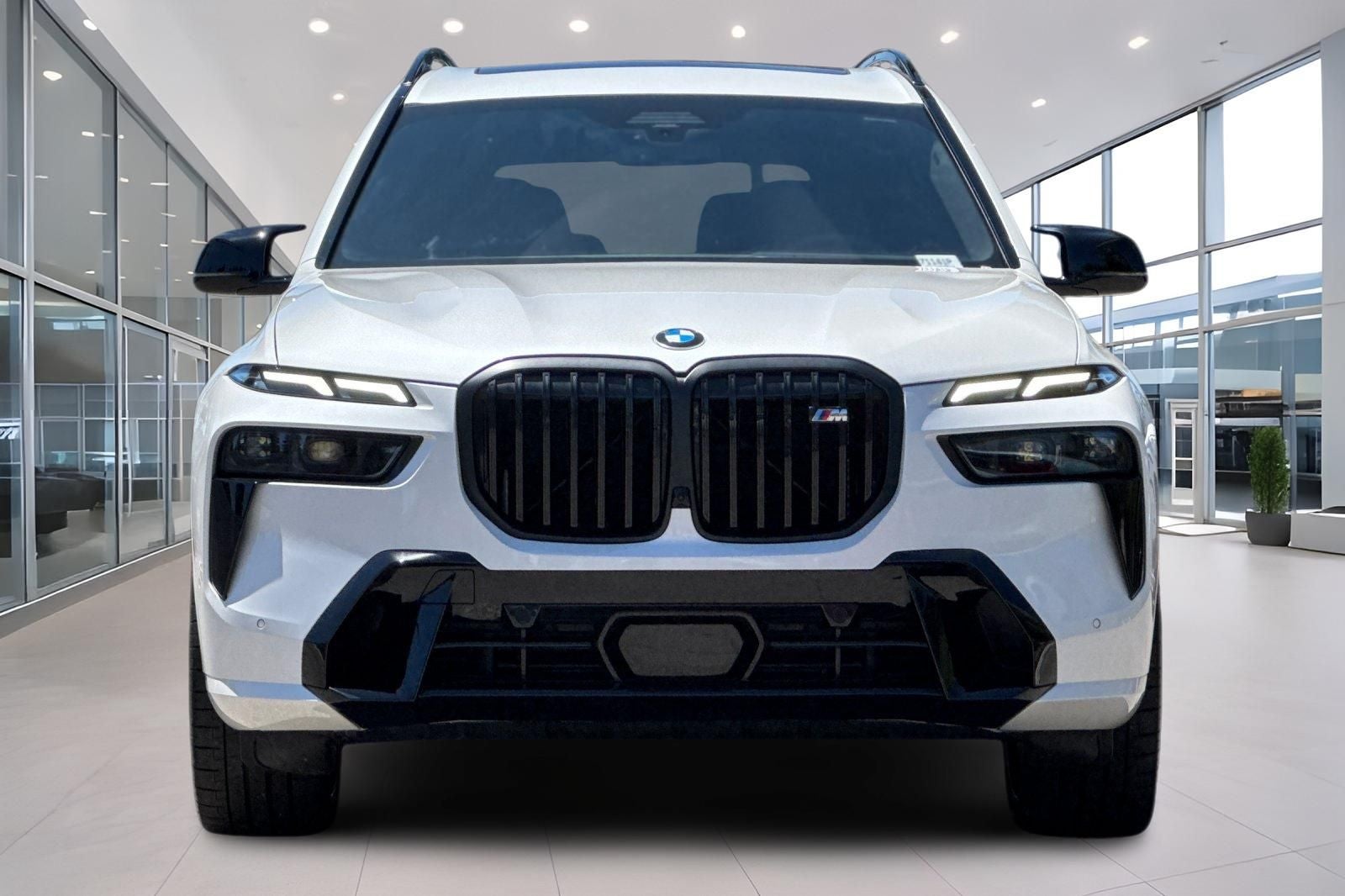 2023 BMW X7 M60i