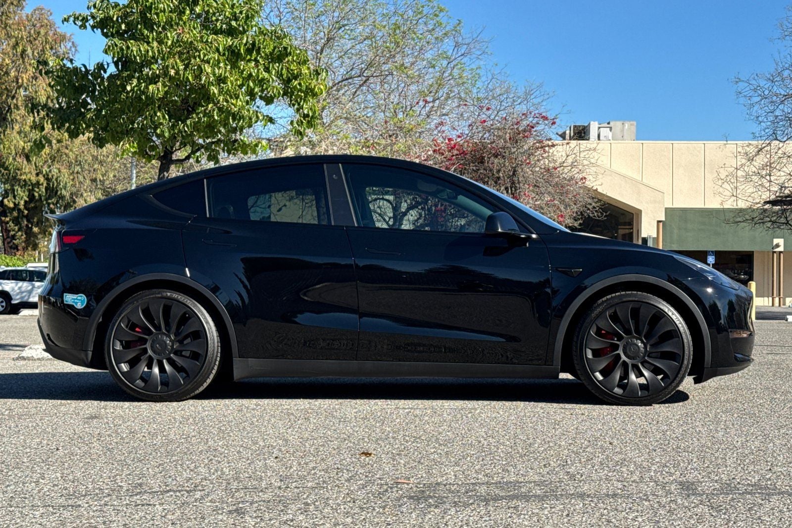 2023 Tesla Model Y Performance