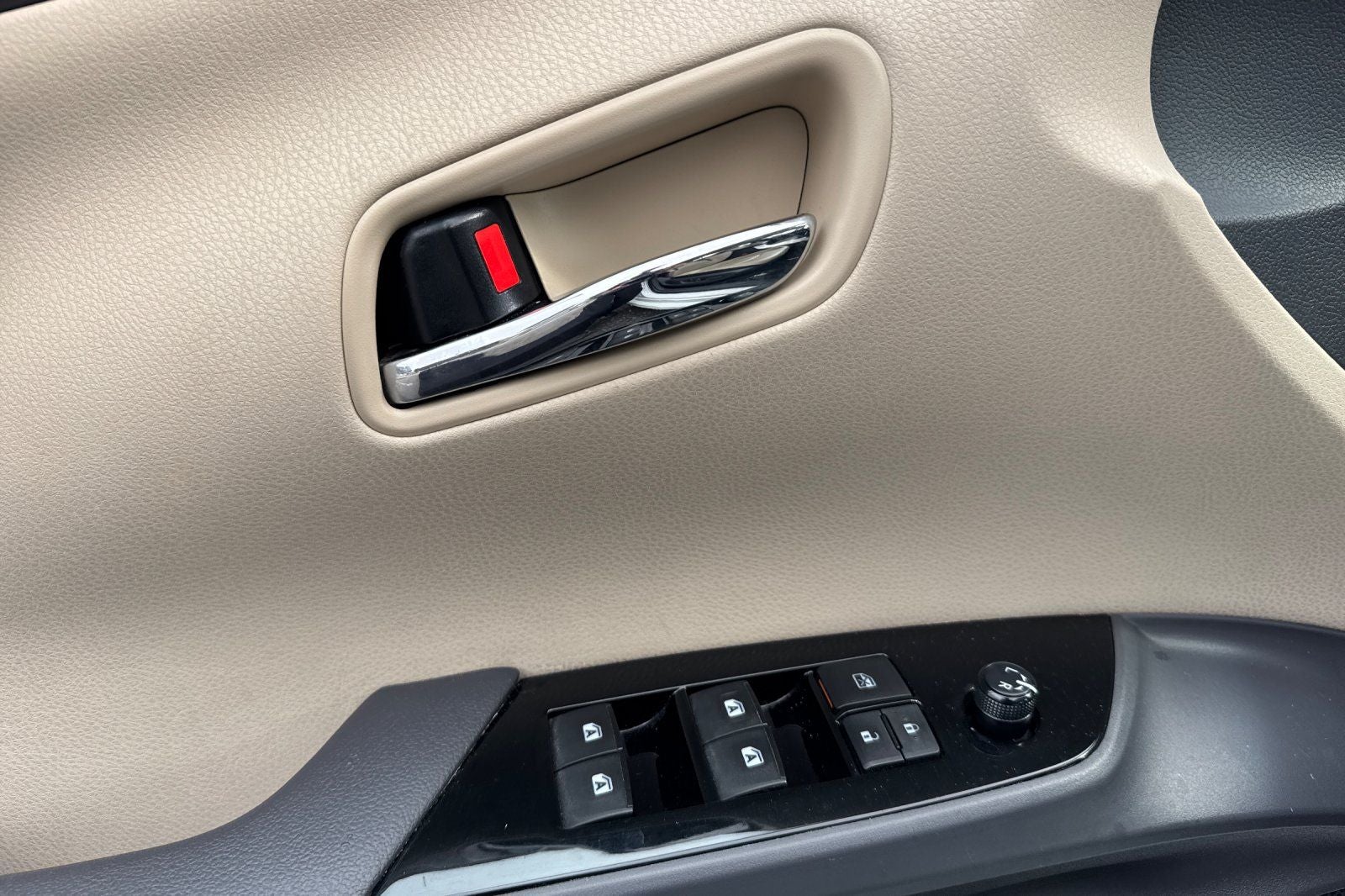 2016 Toyota Prius Four