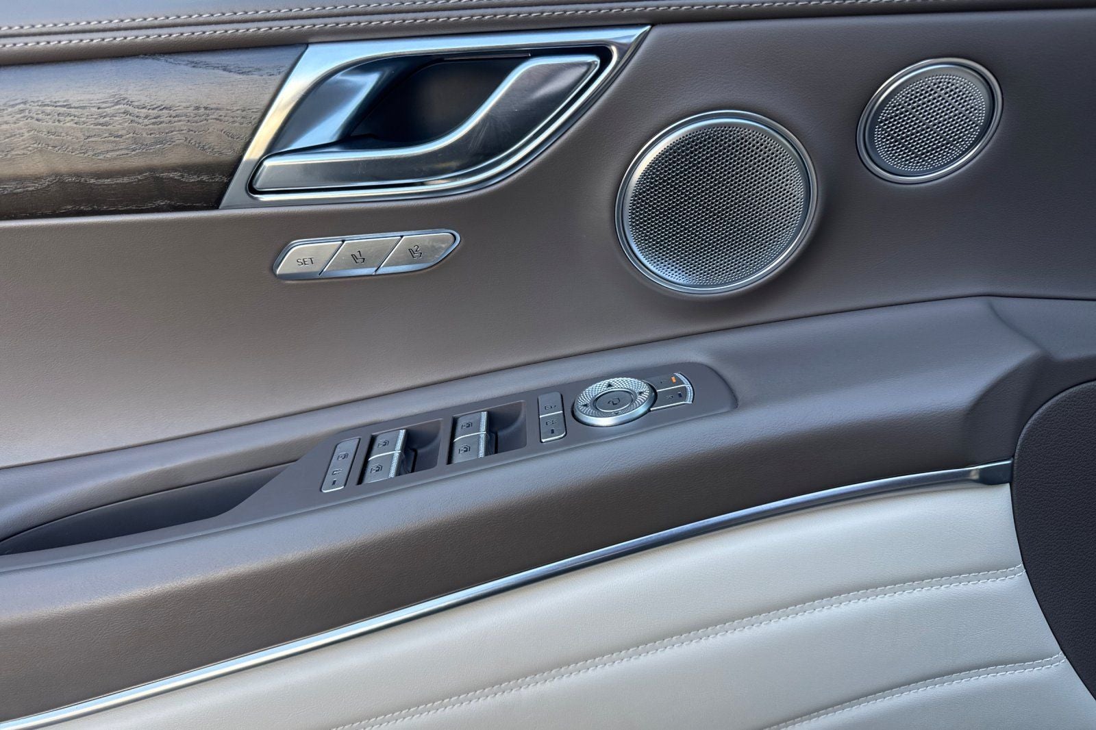 2022 Genesis GV80 2.5T