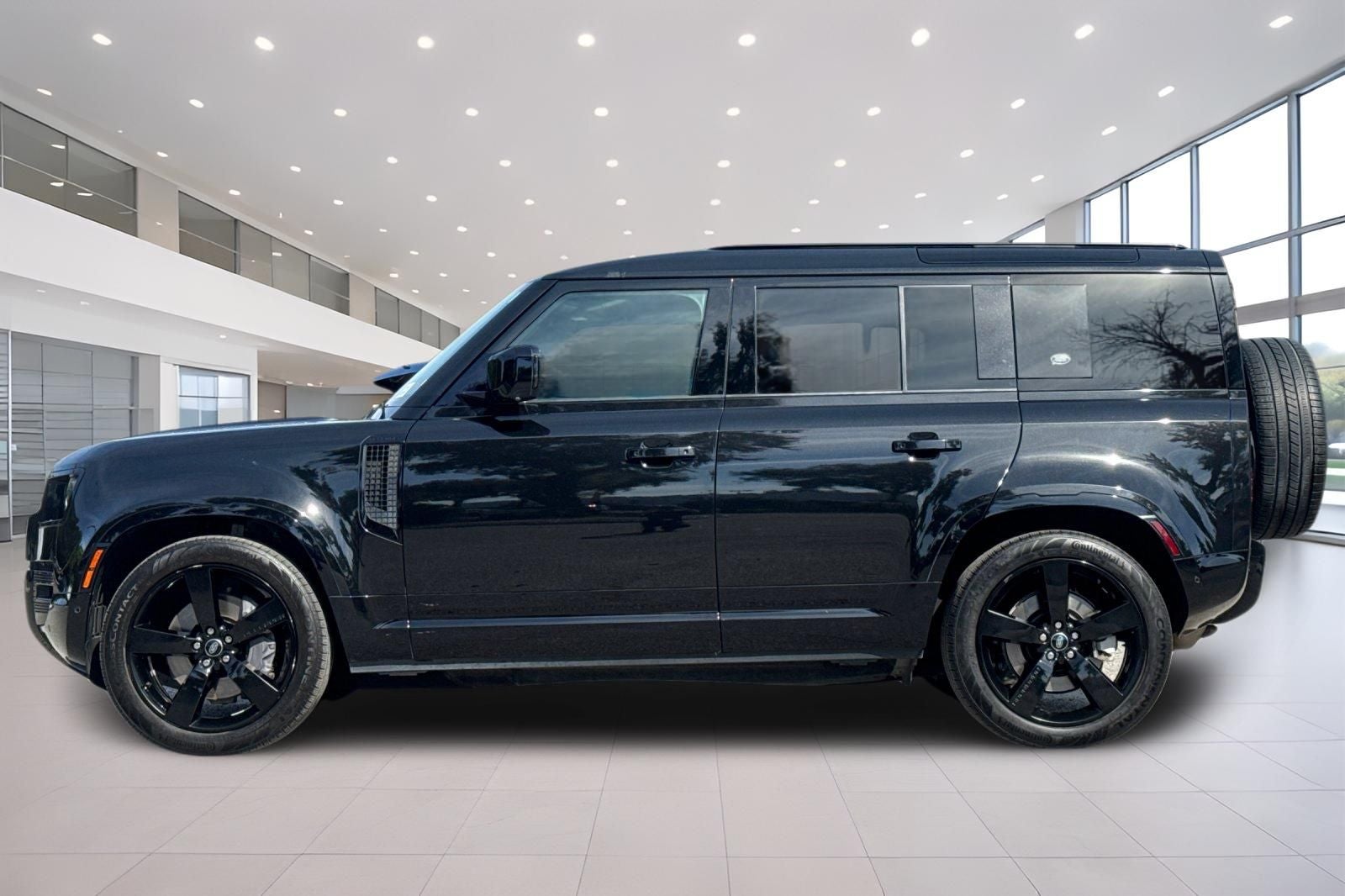 2022 Land Rover Defender 110 X-Dynamic HSE