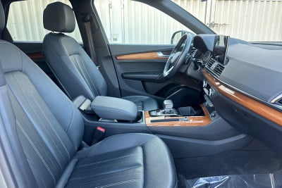 2023 Audi Q5 45 S line Premium quattro LCPO Competitive+