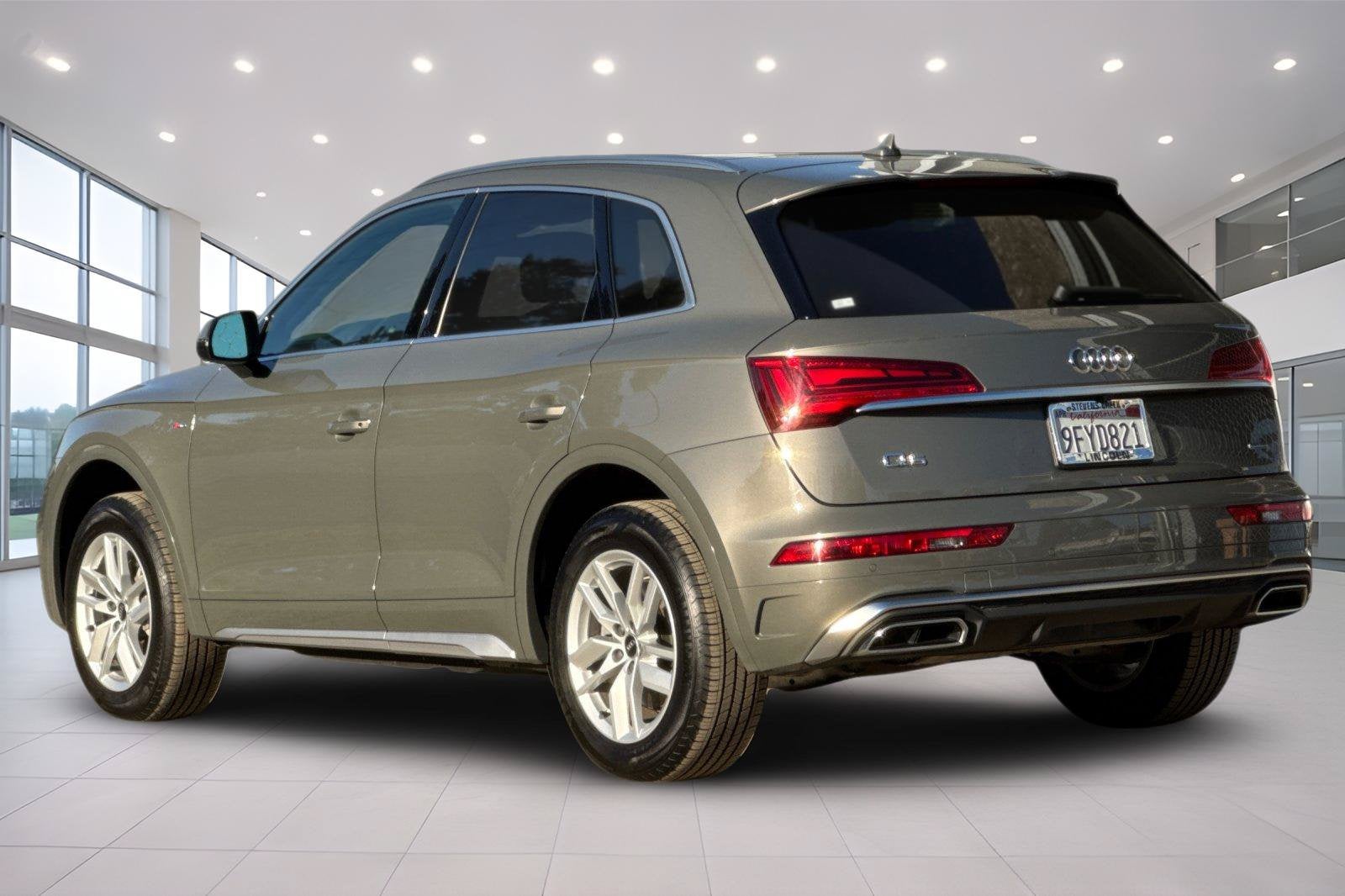 2023 Audi Q5 45 S line Premium quattro LCPO Competitive+