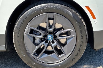 2025 BMW iX xDrive50