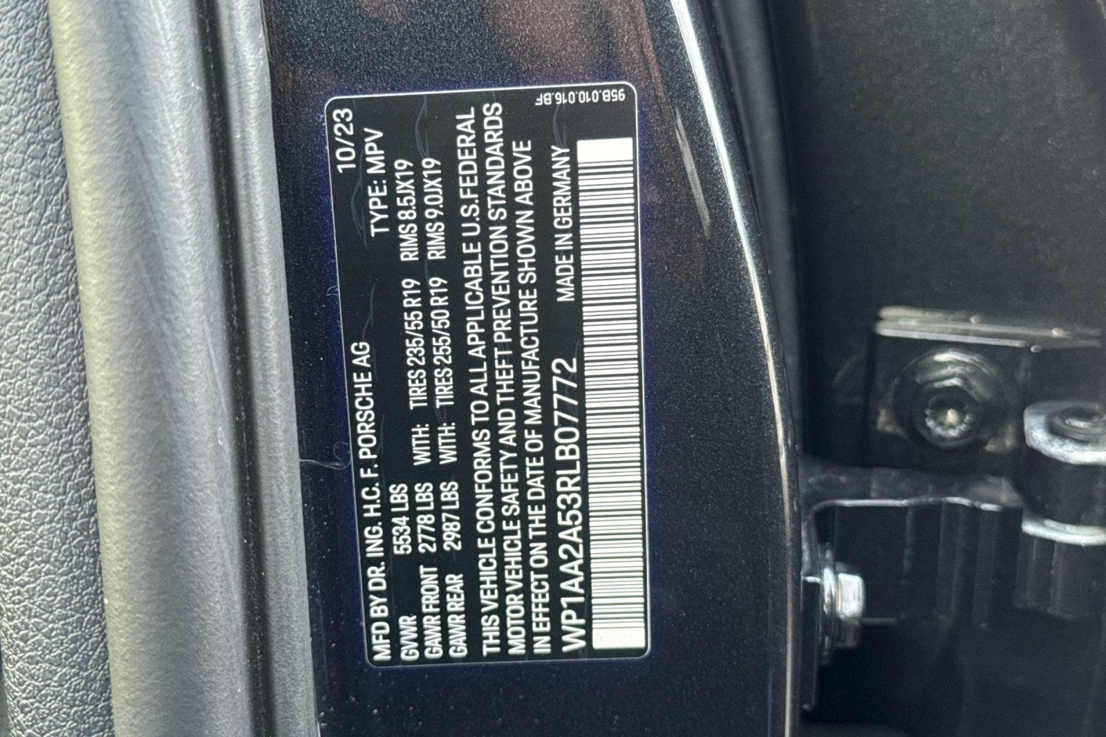 2024 Porsche Macan Base