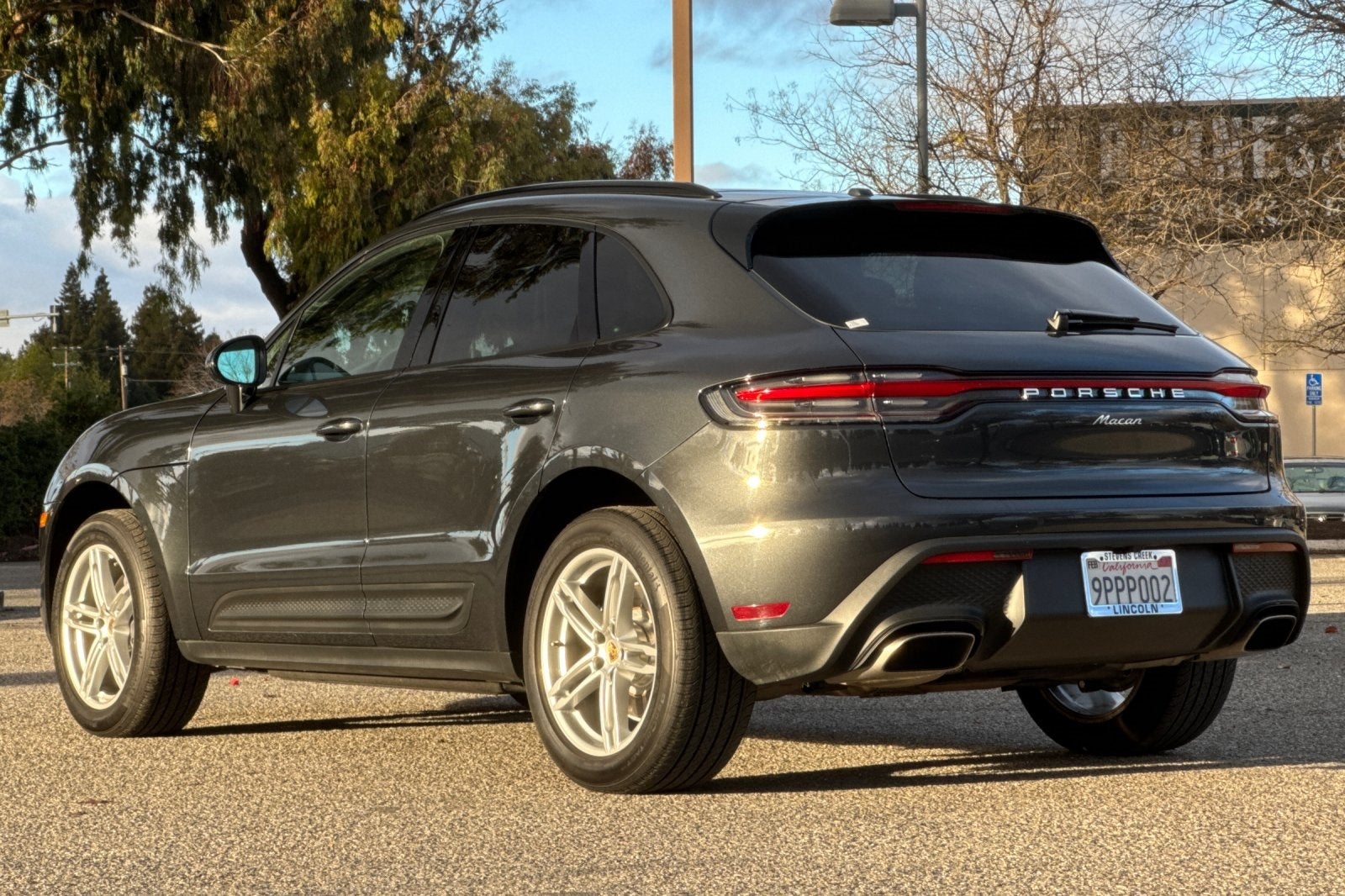 2024 Porsche Macan Base
