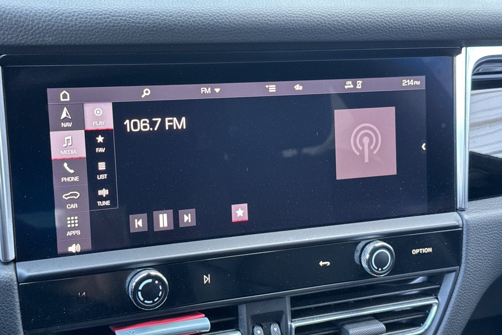 2022 Porsche Macan S