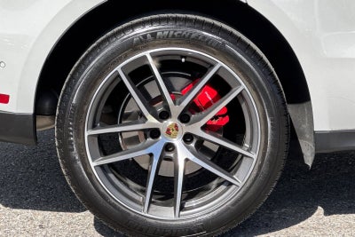 2022 Porsche Macan S