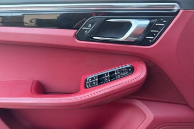 2023 Porsche Macan S