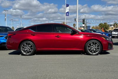 2023 Nissan Altima 2.0 SR