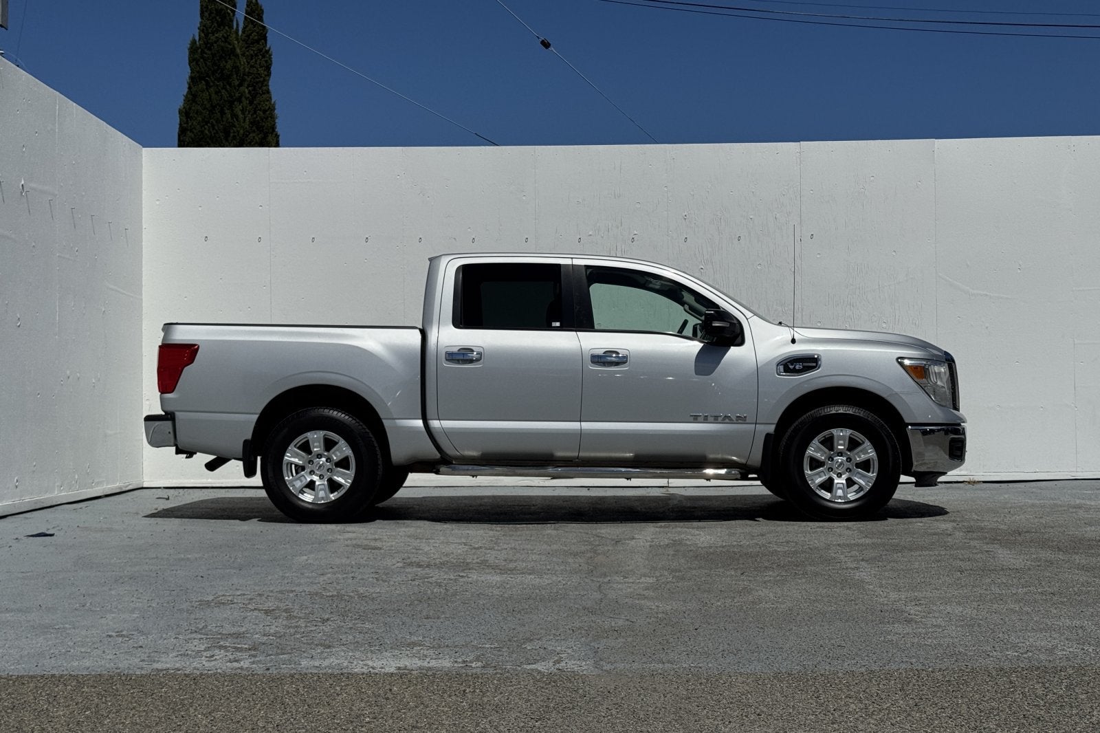 2017 Nissan Titan SV