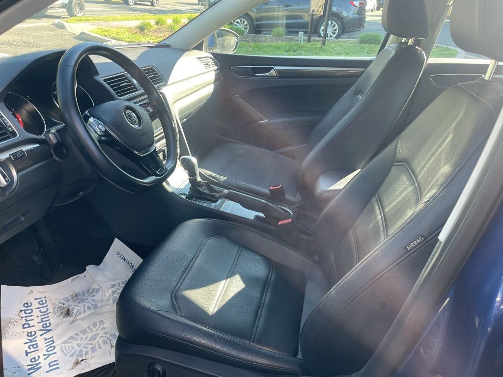 2017 Volkswagen Passat 1.8T SE w/Technology