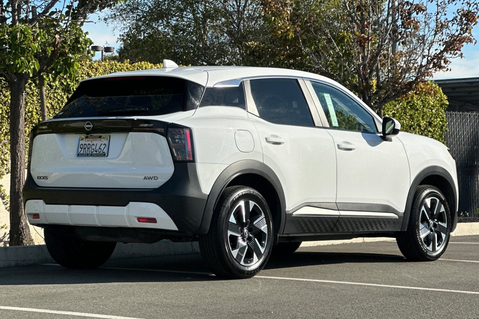 2025 Nissan Kicks SV