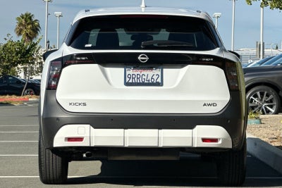 2025 Nissan Kicks SV