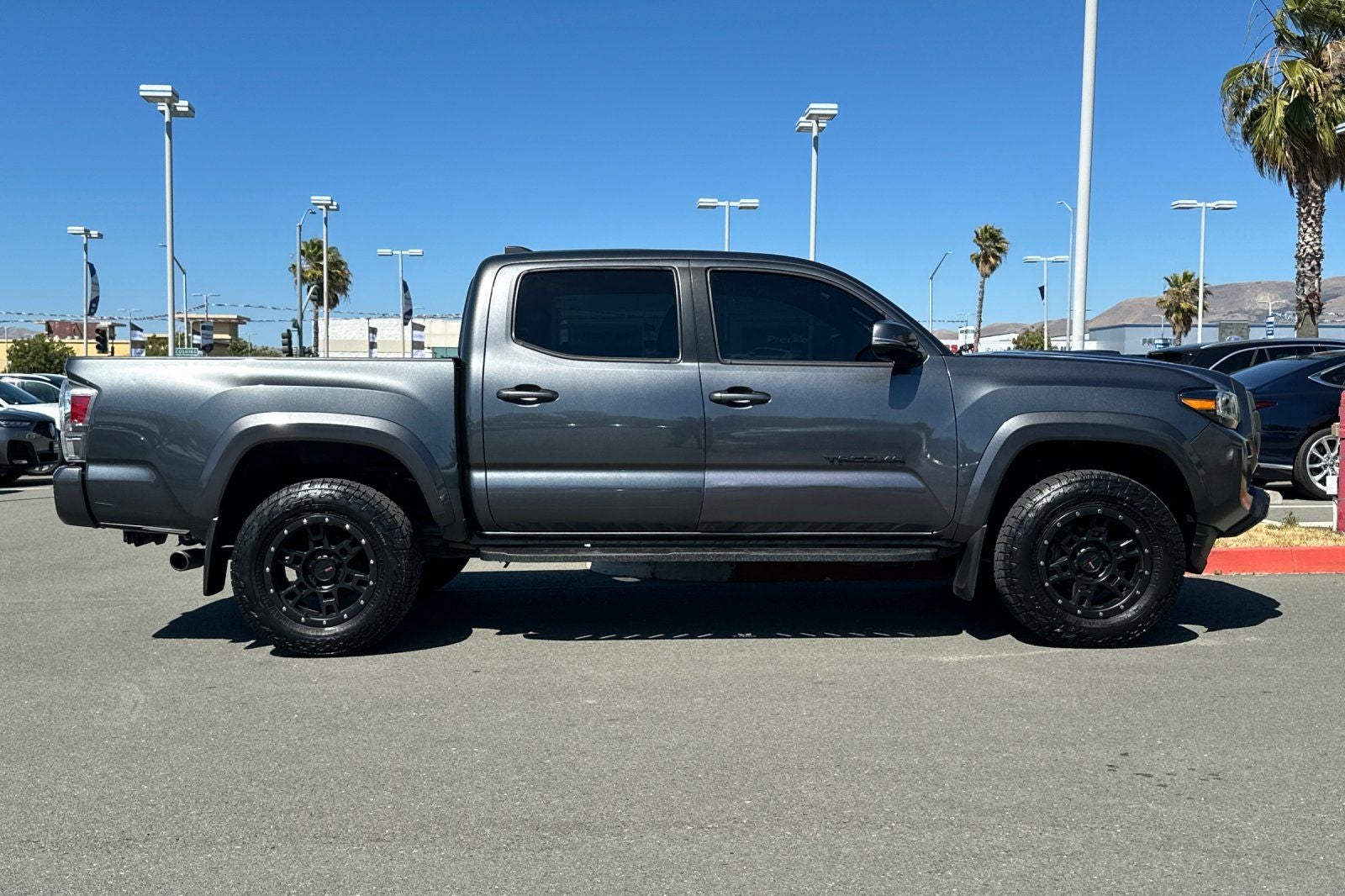2023 Toyota Tacoma TRD Sport V6