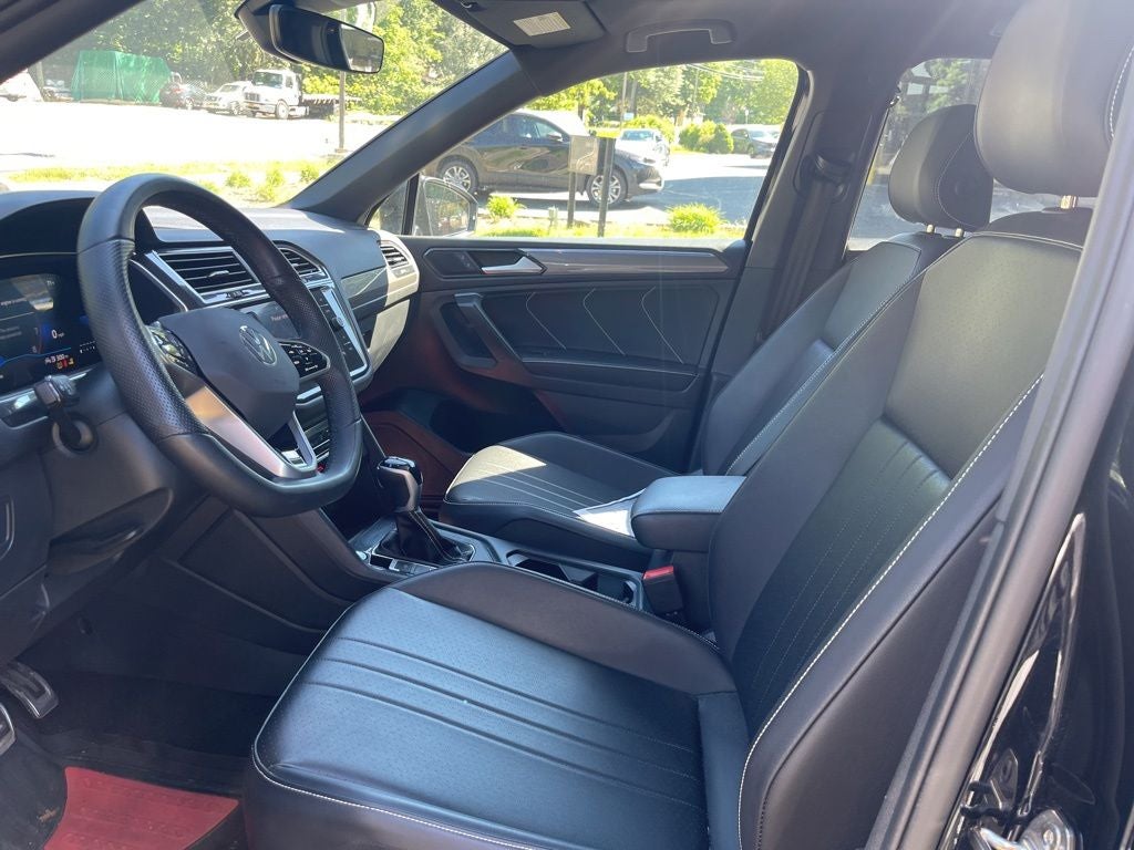 2024 Volkswagen Tiguan 2.0T SE R-Line Black