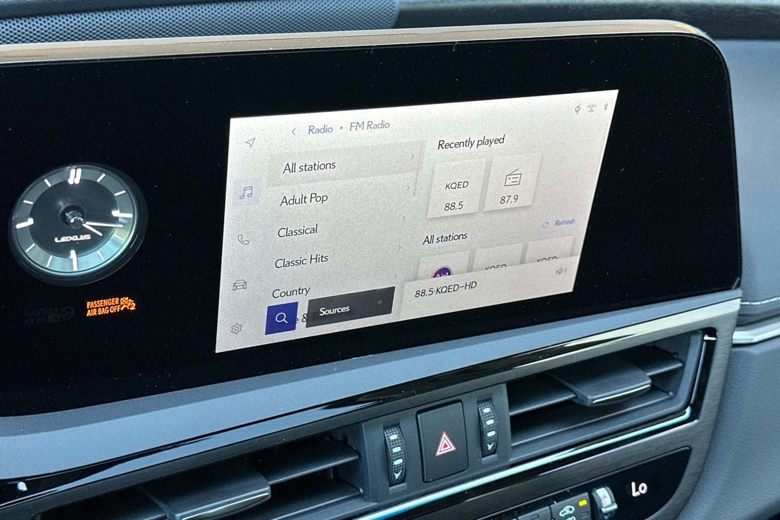 2025 Lexus ES 300h