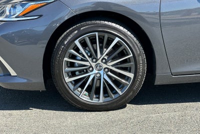 2025 Lexus ES 300h