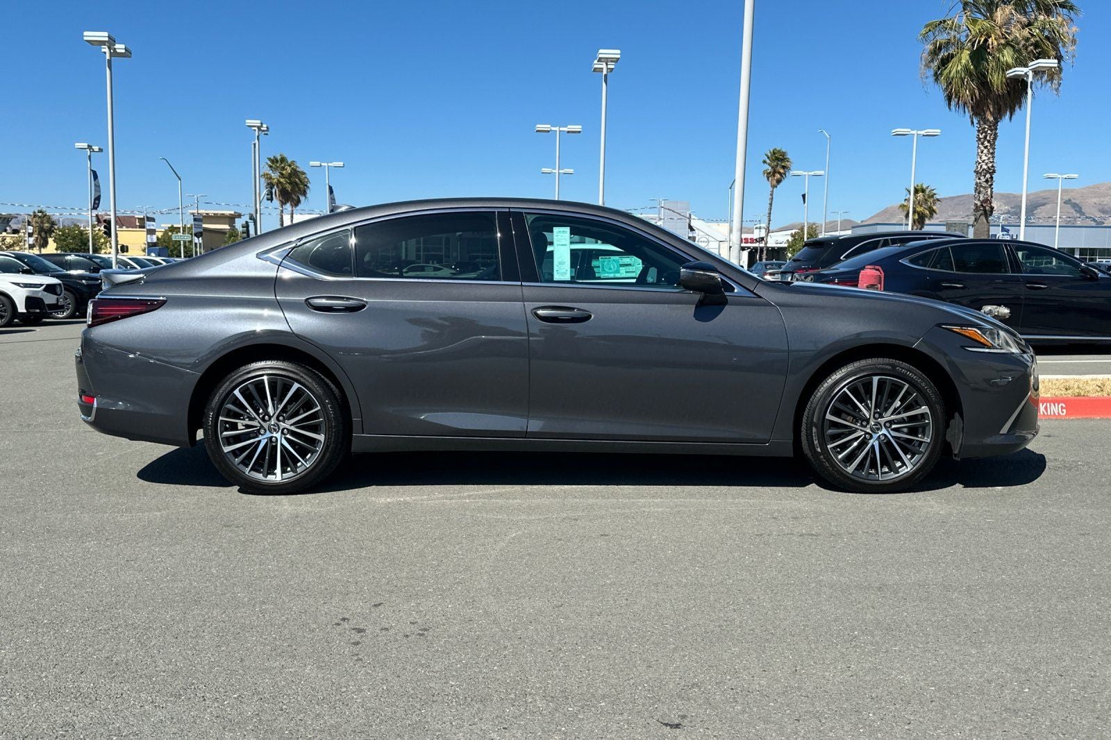 2025 Lexus ES 300h