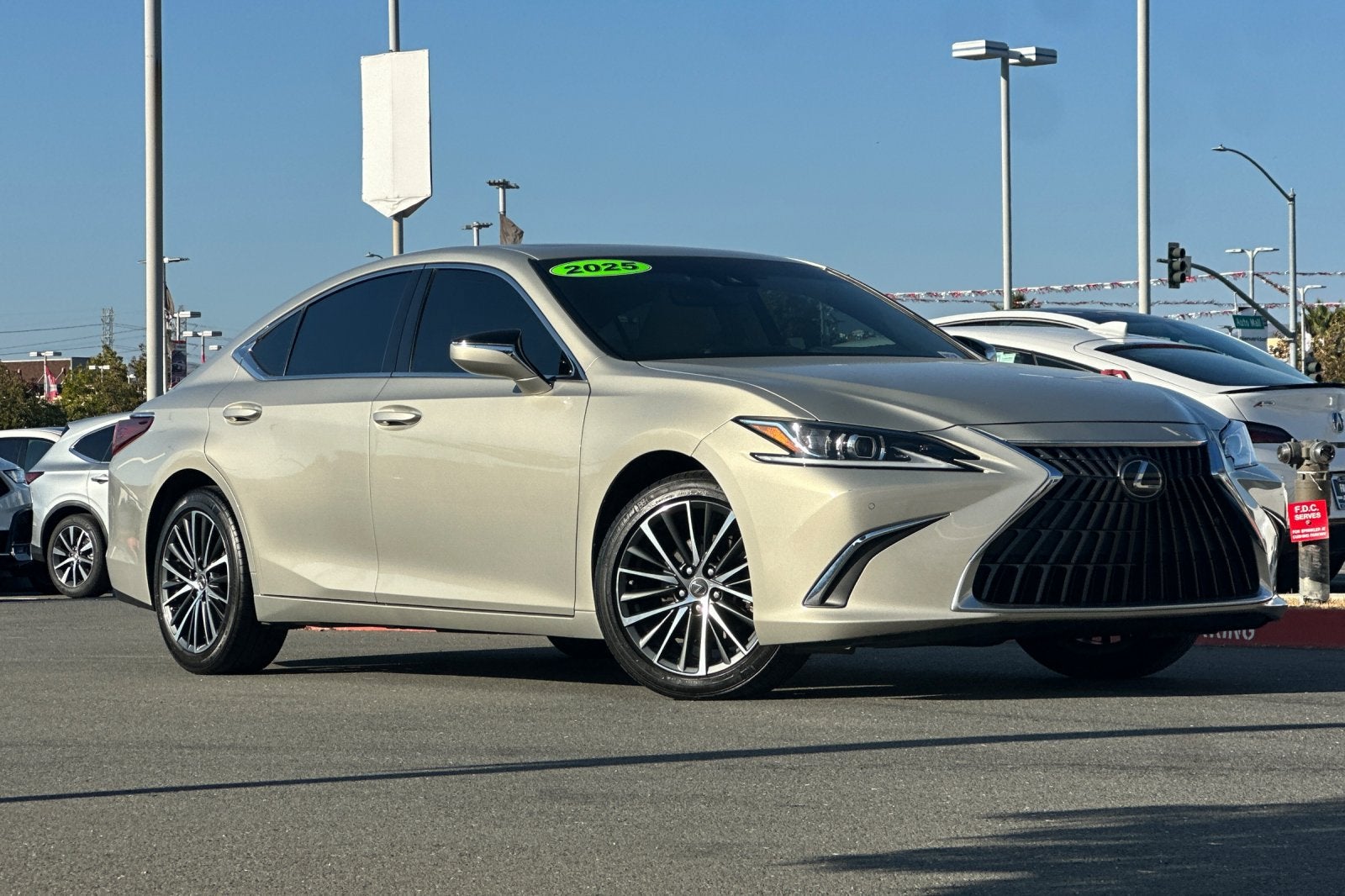 2025 Lexus ES 350