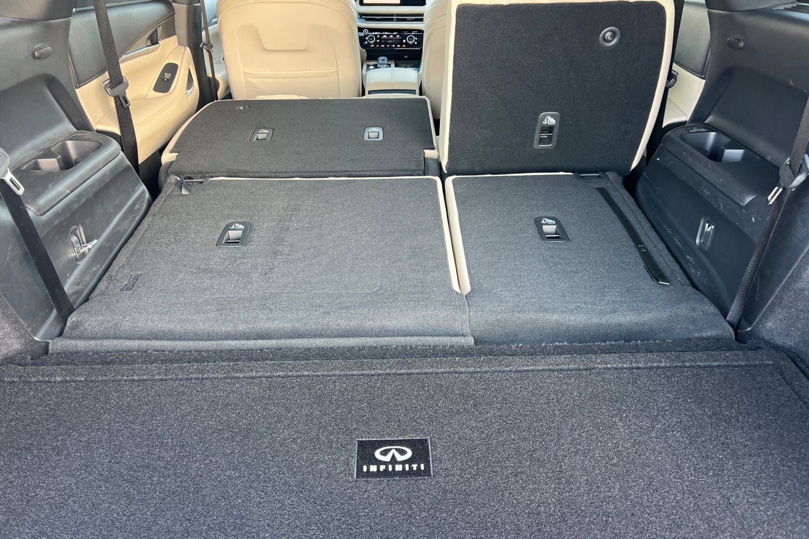2022 INFINITI QX60 LUXE