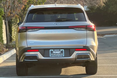 2022 INFINITI QX60 LUXE