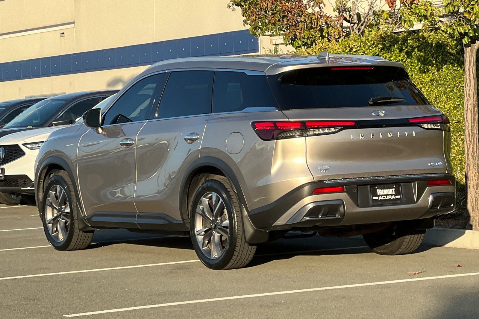 2022 INFINITI QX60 LUXE