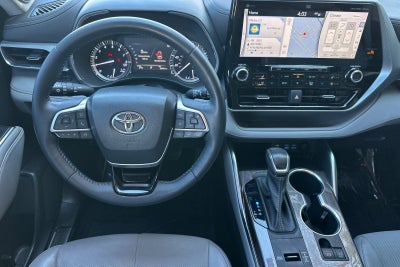 2022 Toyota Highlander Platinum