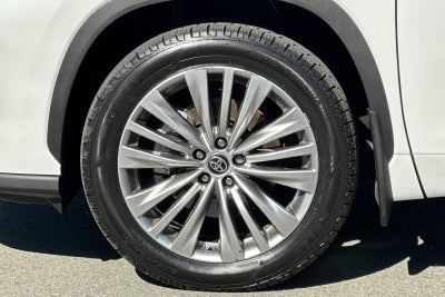 2022 Toyota Highlander Platinum