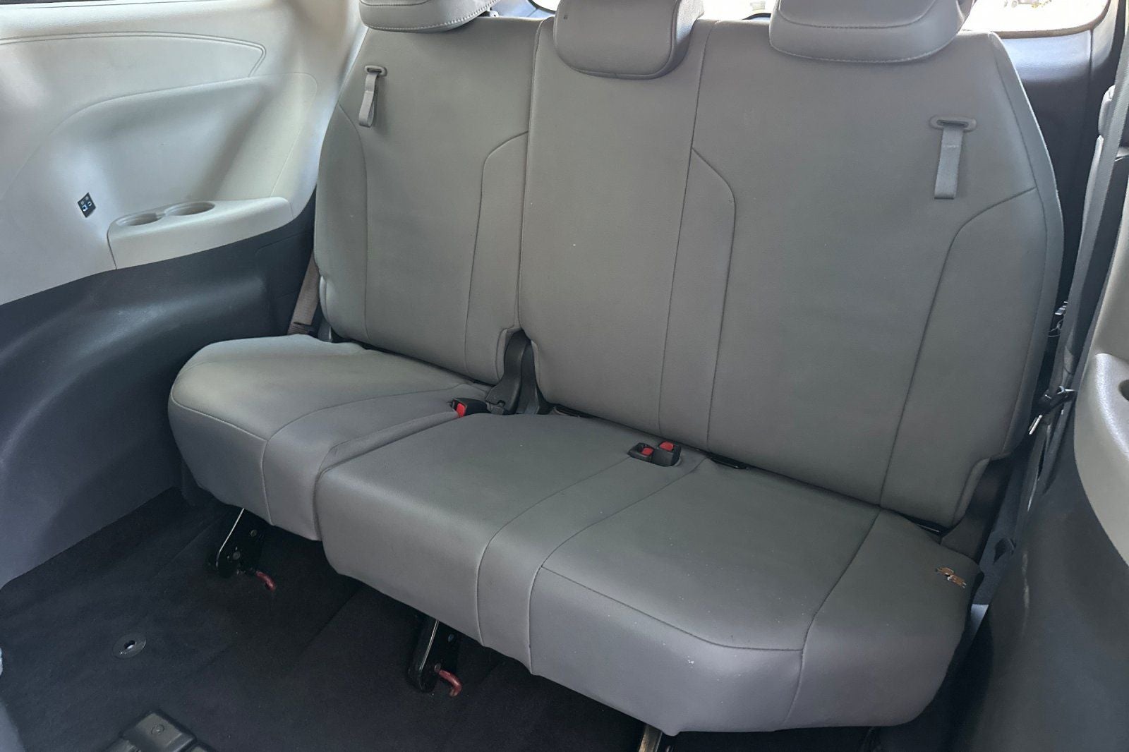 2022 Toyota Sienna XLE 7 Passenger
