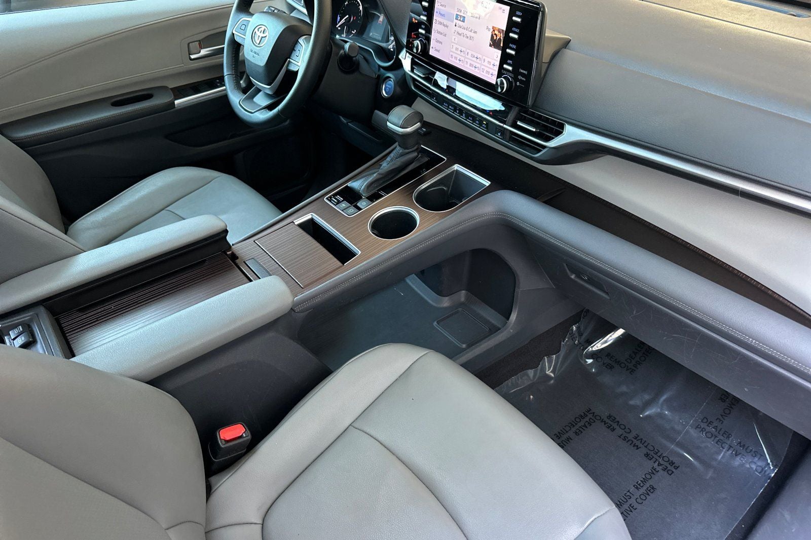 2022 Toyota Sienna XLE 7 Passenger