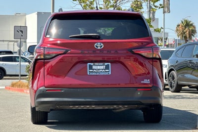 2022 Toyota Sienna XLE 7 Passenger