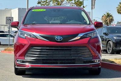 2022 Toyota Sienna XLE 7 Passenger