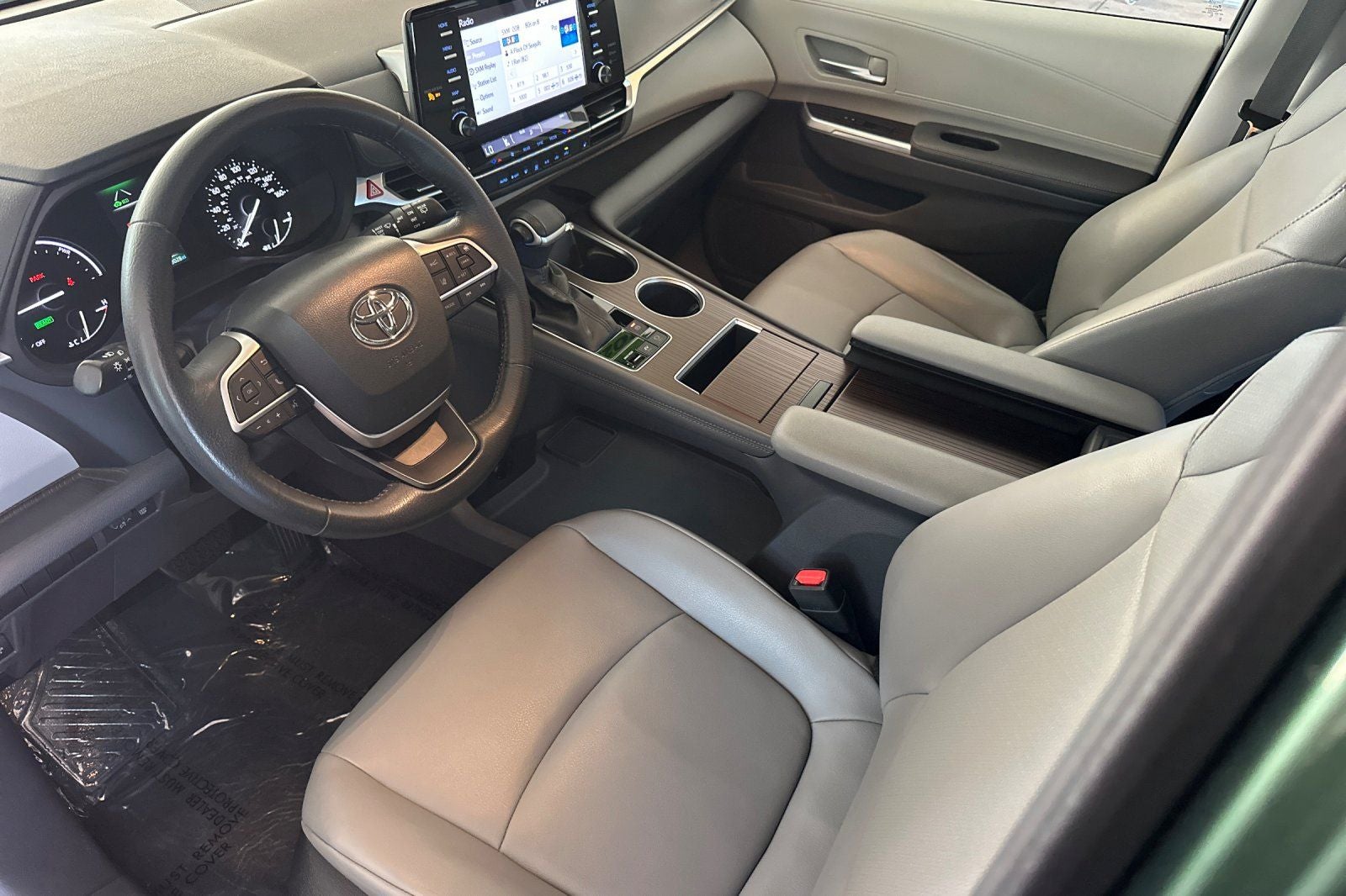 2022 Toyota Sienna XLE 7 Passenger