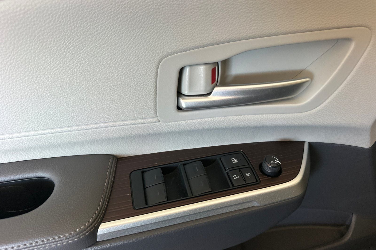 2022 Toyota Sienna XLE 7 Passenger