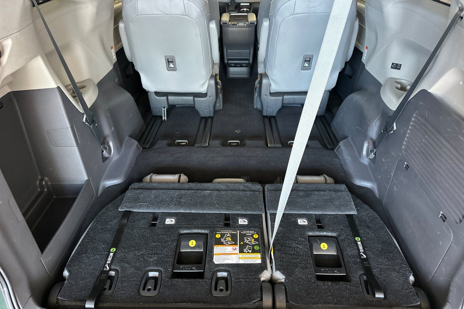 2022 Toyota Sienna XLE 7 Passenger