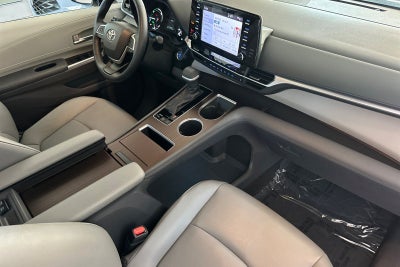 2022 Toyota Sienna XLE 7 Passenger