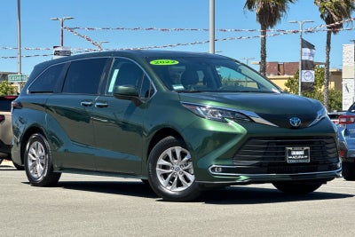 2022 Toyota Sienna XLE 7 Passenger