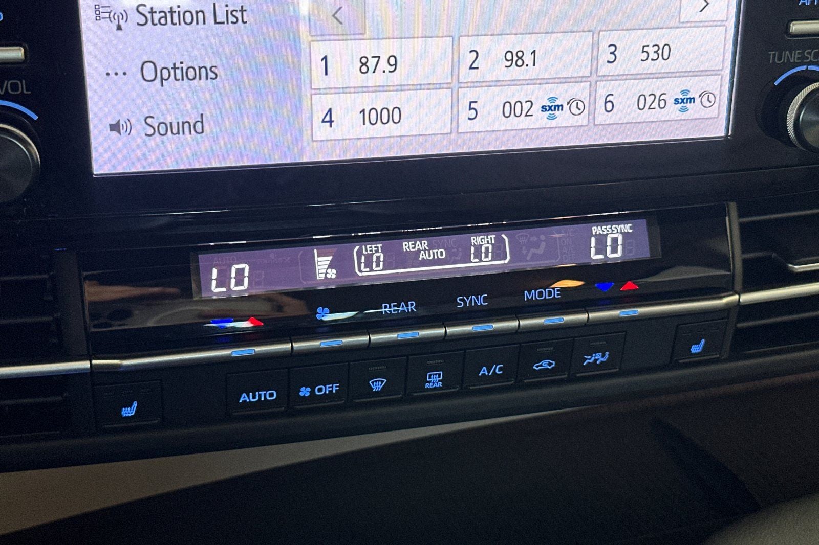 2022 Toyota Sienna XLE 7 Passenger