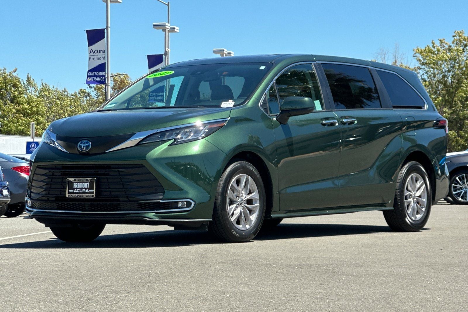 2022 Toyota Sienna XLE 7 Passenger