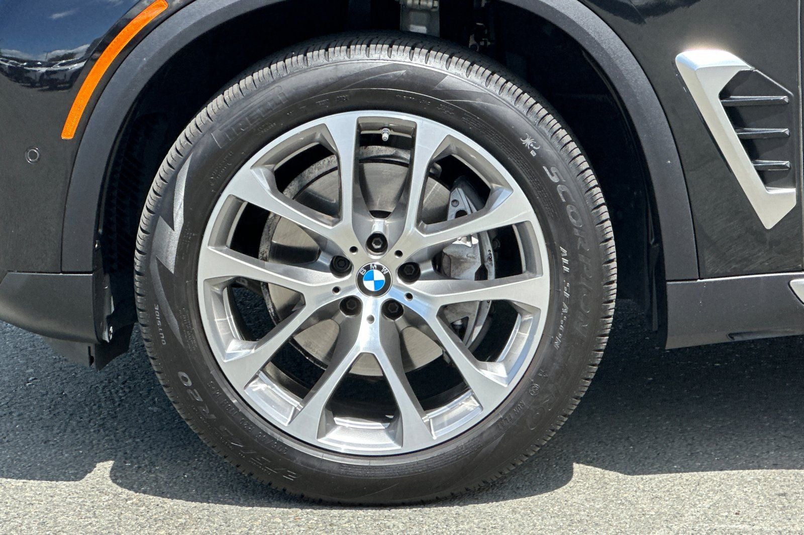 2025 BMW X5 xDrive40i Driver Asst PKG