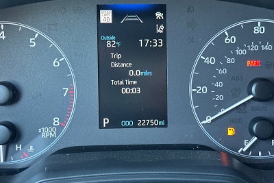 2025 Toyota Corolla Cross LE