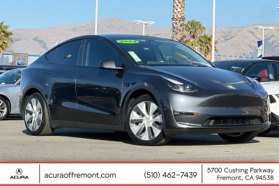 2024 Tesla Model Y Long Range 7 PASSENGER