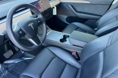 2024 Tesla Model Y Long Range 7 PASSENGER