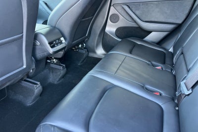 2024 Tesla Model Y Long Range 7 PASSENGER