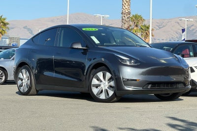 2024 Tesla Model Y Long Range 7 PASSENGER
