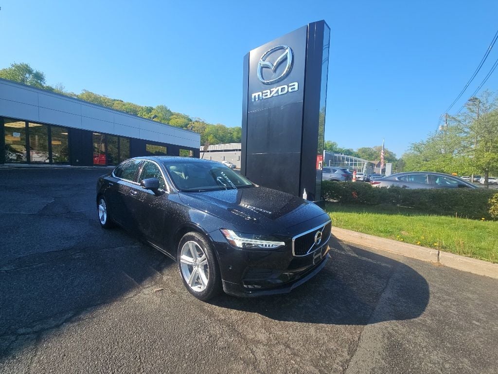 2018 Volvo S90 T5 Momentum